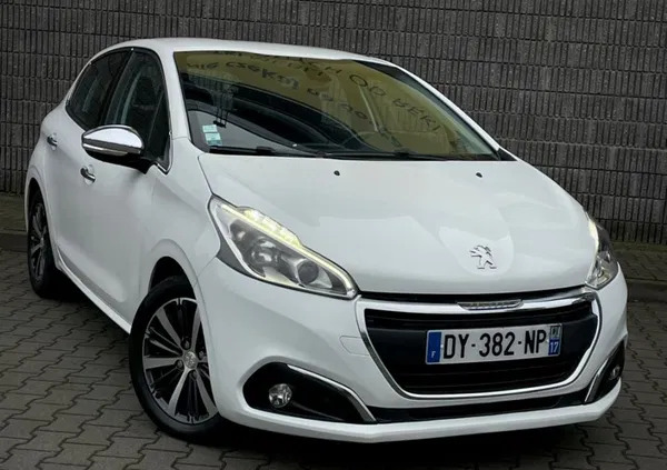 samochody osobowe Peugeot 208 cena 35000 przebieg: 98000, rok produkcji 2015 z Lublin